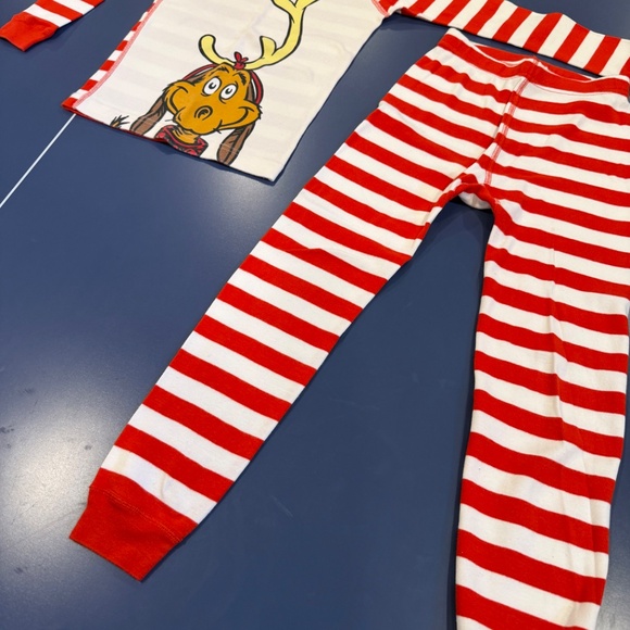 Size 120 Hanna Andersson Dr. Seuss Character (Max) Long John Pajama Set - Picture 2 of 13